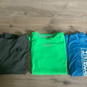 Under Armour bundle of boys long sleeve shirts size medium